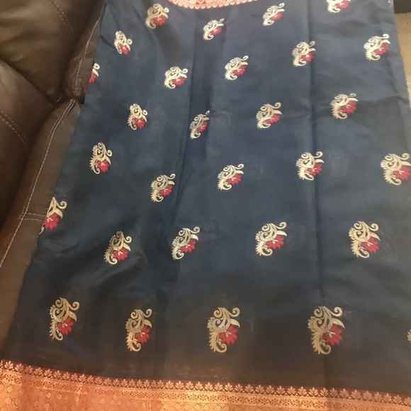 Jute Spun Silk Benarasi Saree With Blouse Piece - Picture 5 of 8